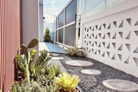 House in Pattaya, Thailand 3 bedrooms № 163000 - photo 4