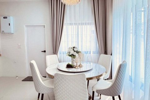 House in Pattaya, Thailand 3 bedrooms № 163000 - photo 23