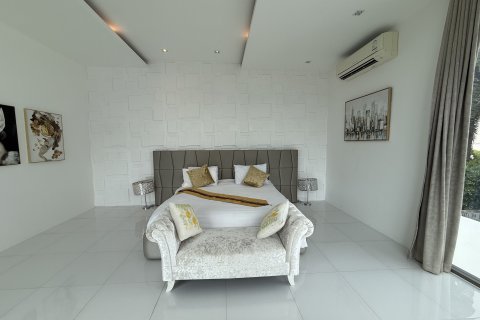 Villa in Kathu, Thailand 3 bedrooms № 167601 - photo 21