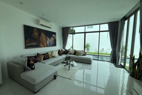 Villa in Kathu, Thailand 3 bedrooms № 167601 - photo 7