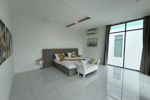 Villa in Kathu, Thailand 3 bedrooms № 167601 - photo 19
