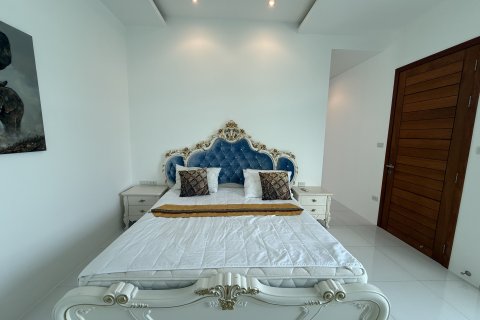 Villa in Kathu, Thailand 3 bedrooms № 167601 - photo 30