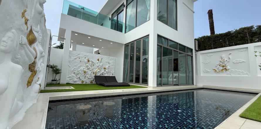 Villa in Kathu, Thailand 3 bedrooms № 167601