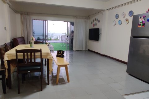Townhouse in Ban Chang, Thailand 2 bedrooms № 167597 - photo 21