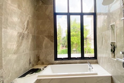 House in Watthana, Bangkok, Thailand 4 bedrooms № 160757 - photo 5