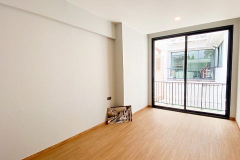 House in Watthana, Bangkok, Thailand 4 bedrooms № 160757 - photo 4