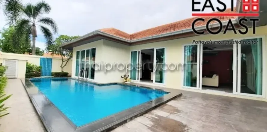 Casa de 4 dormitorios en Pattaya, Tailandia № 212442