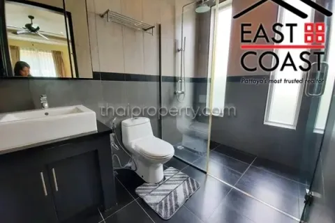Casa de 4 dormitorios en Pattaya, Tailandia № 212442 - foto 19