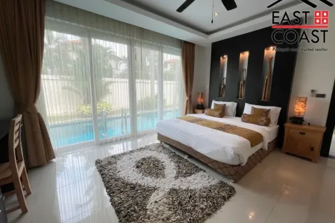 Casa de 4 dormitorios en Pattaya, Tailandia № 212443 - foto 17