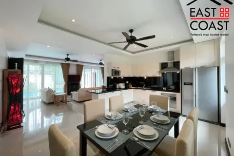 Casa de 4 dormitorios en Pattaya, Tailandia № 212443 - foto 10