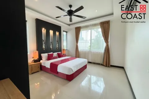 Casa de 4 dormitorios en Pattaya, Tailandia № 212443 - foto 13