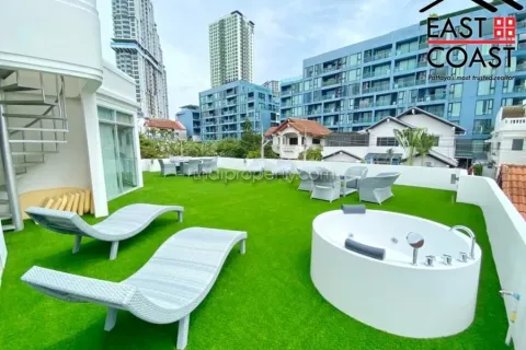 Casa de 4 dormitorios en Jomtien Beach, Pattaya, Tailandia № 212437 - foto 19