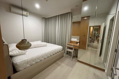 Condo à Huai Khwang, Bangkok, Thaïlande, 2 chambres  № 170866 - photo 8