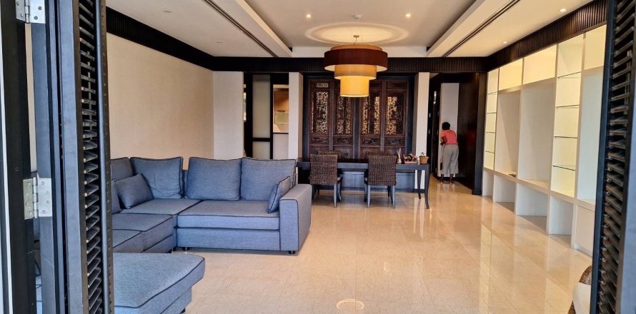 Condo à Sathon, Bangkok, Thaïlande, 3 chambres № 170868