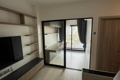 Studio dans le Condo à Sathon, Bangkok, Thaïlande  № 163543