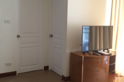 Кондоминиум с 2 спальнями в Дусите, Бангкок, Таиланд № 138430 - фото 4