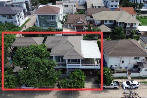 House in Bangkok, Thailand 6 bedrooms № 171959 - photo 4