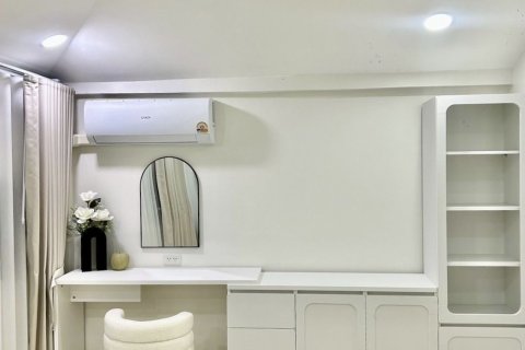 Кондоминиум с 2 спальнями в Суан Луанге, Бангкок, Таиланд № 171957 - фото 7