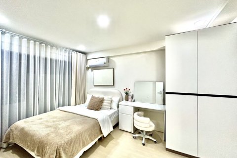 Кондоминиум с 2 спальнями в Суан Луанге, Бангкок, Таиланд № 171957 - фото 8