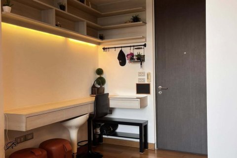 Студия в кондо в Клонг Тоэй, Бангкок, Таиланд № 171954 - фото 3