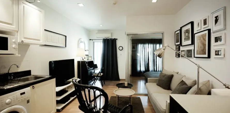 Studio in the Condo in Pathum Wan, Bangkok, Thailand  № 157086