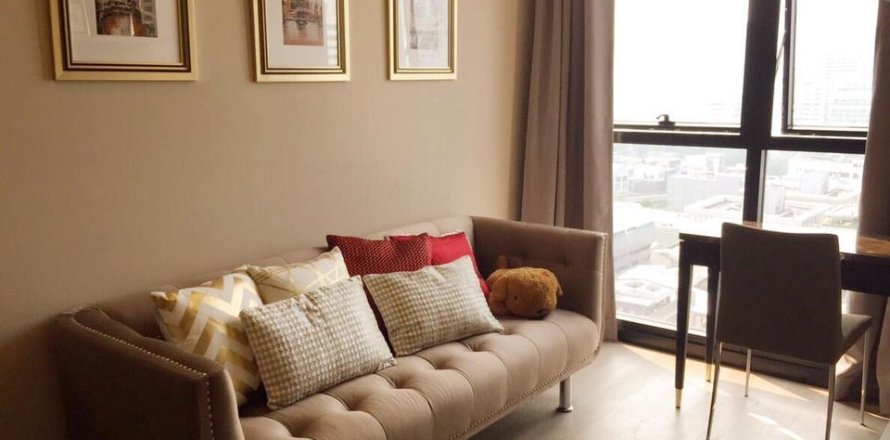 Studio dans le Condo à Watthana, Bangkok, Thaïlande  № 173439