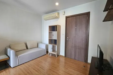 Studio dans le Condo à Watthana, Bangkok, Thaïlande  № 173437