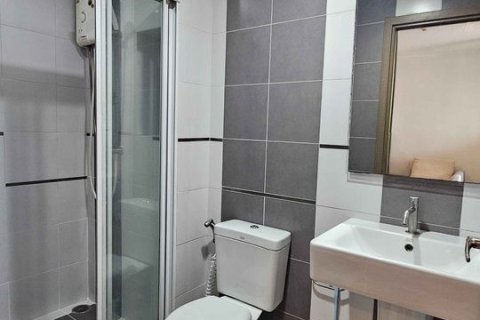 Studio dans le Condo à Watthana, Bangkok, Thaïlande  № 173437 - photo 5