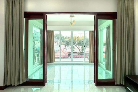 House in Suan Luang, Bangkok, Thailand 4 bedrooms № 173435 - photo 11