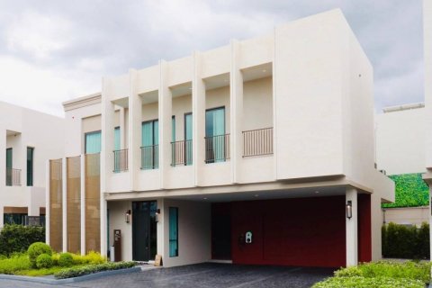 House in Bang Kaeo, Thailand 4 bedrooms № 115371 - photo 2