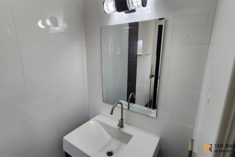 House in Bangkok, Thailand 4 bedrooms № 190418