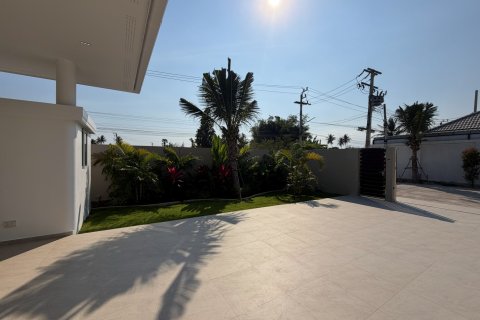 Villa in Hua Hin, Thailand 3 bedrooms № 169736 - photo 14