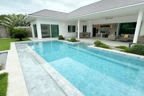 Villa in Hua Hin, Thailand 3 bedrooms № 169735 - photo 3