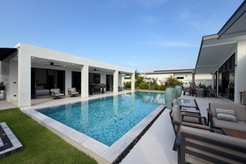 Villa in Hua Hin, Thailand 5 bedrooms № 169739 - photo 6