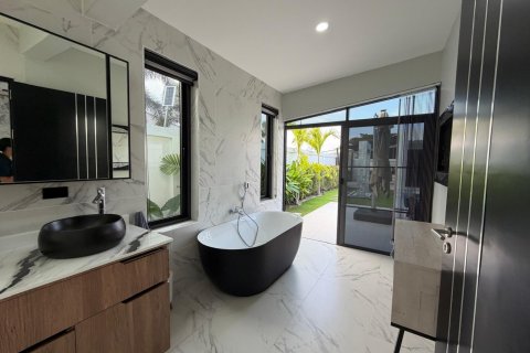 Villa in Hua Hin, Thailand 5 bedrooms № 169739 - photo 16