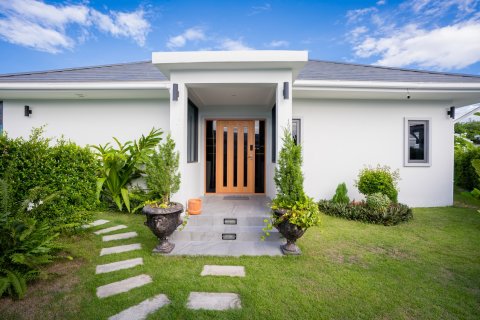Villa in Hua Hin, Thailand 5 Schlafzimmer № 169739 - Foto 21