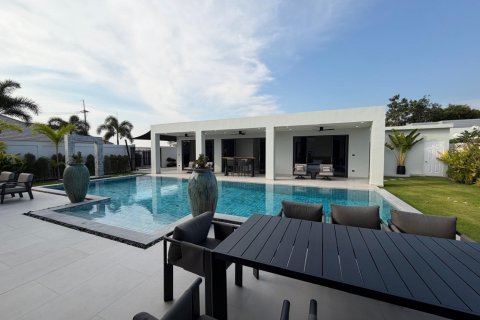 Villa in Hua Hin, Thailand 5 bedrooms № 169739 - photo 15