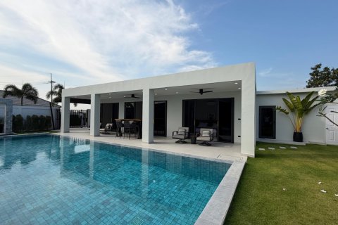 Villa in Hua Hin, Thailand 5 bedrooms № 169739 - photo 3