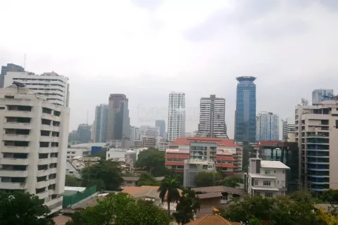 Condo à Watthana, Bangkok, Thaïlande, 2 chambres  № 139906 - photo 1