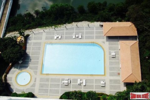 Apartment on Jomtien Beach, Pattaya, Thailand 3 bedrooms № 193219 - photo 4