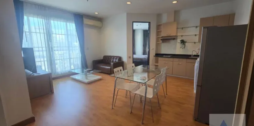 Condominio de 2 dormitorios en Khlong Toei, Bangkok, Tailandia № 214439