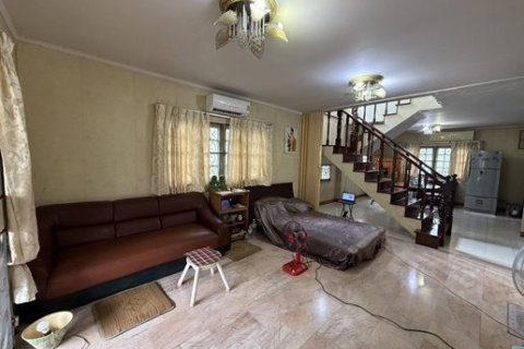 Дом в Пхракханонге, Бангкок, Таиланд с 3 спальнями  № 145075 - фото 1