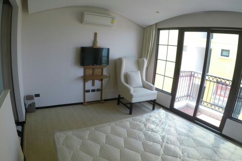 สตูดิโอในคอนโดมิเนียมในจอมเทียน, พัทยา, ประเทศไทย № 204376 - รูปถ่าย 3