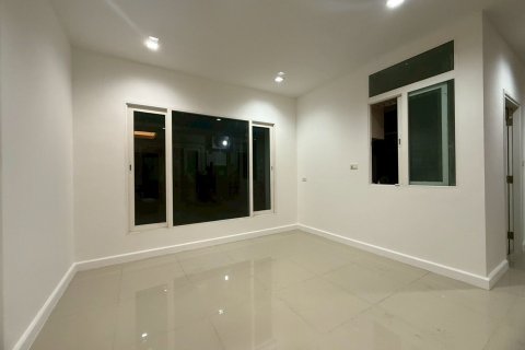 Maison à Prawet, Bangkok, Thaïlande 4 chambres № 173107 - photo 14