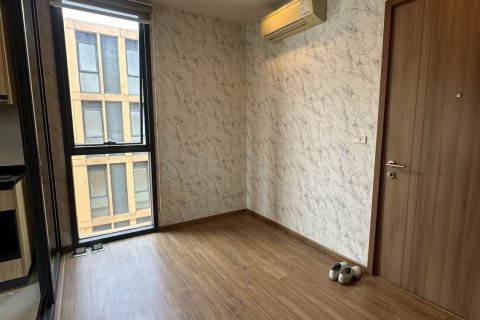 Studio dans le Condo à Watthana, Bangkok, Thaïlande  № 173109 - photo 15