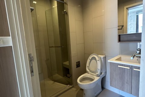 Studio dans le Condo à Watthana, Bangkok, Thaïlande  № 173109 - photo 9