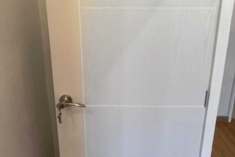 Villa in Nuea Khlong, Thailand 3 bedrooms № 140328 - photo 17