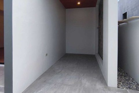 Villa in Nuea Khlong, Thailand 3 bedrooms № 140328 - photo 11