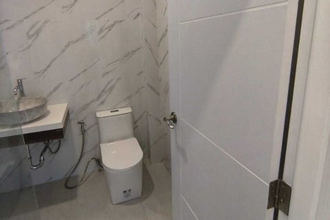 Villa in Nuea Khlong, Thailand 3 bedrooms № 140328 - photo 16