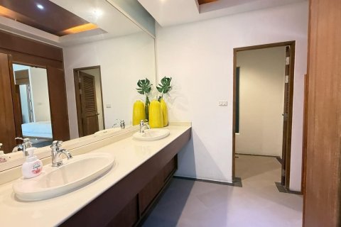 Villa in Phuket, Thailand 3 bedrooms № 140325 - photo 14